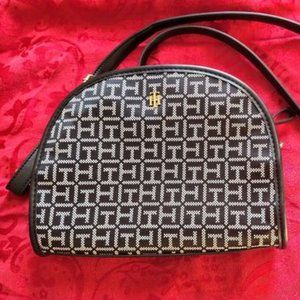 Tommy Hilfiger Cross Body bag
